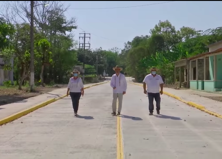 Supervisó Cuitláhuac García Jiménez la construcción y rehabilitación de diversas vialidades en Cosamaloapan