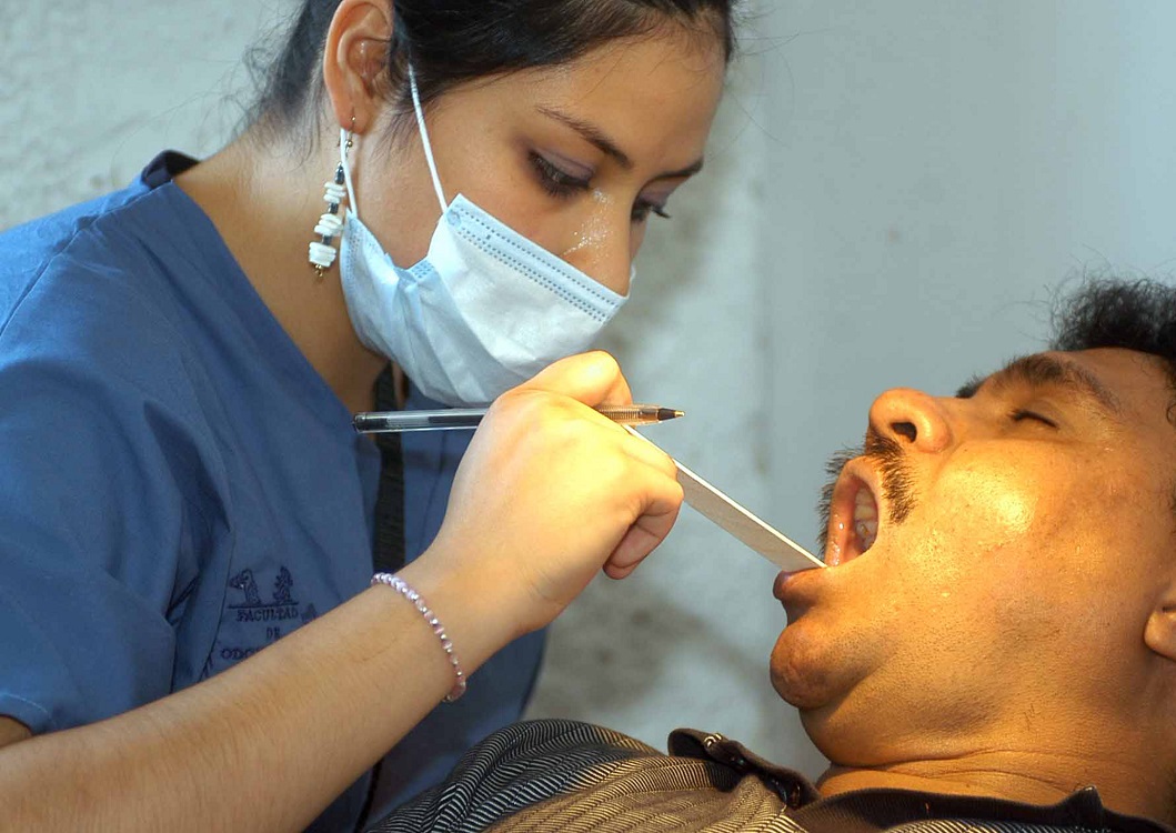 Las caries son la principal enfermedad bucal en México