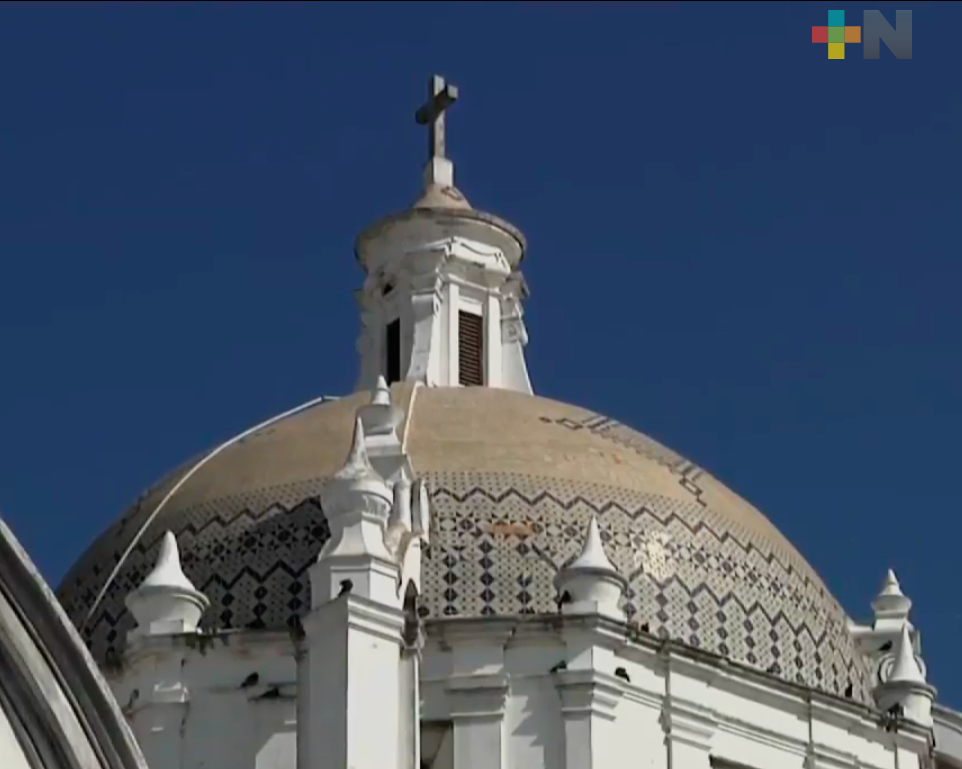 Realizan trabajos de restauración y mantenimiento de la Catedral de Veracruz