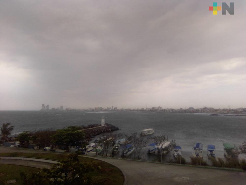 Cerraron playas de municipio de Boca del Río por evento de Norte