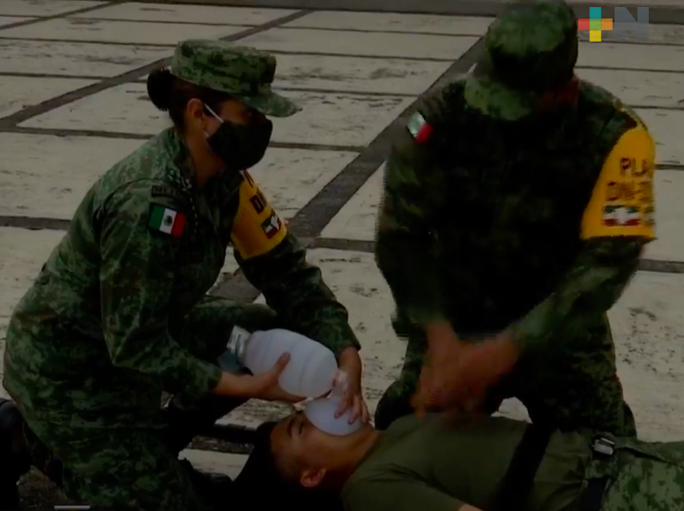 Sedena también presenta su respeto a las mujeres que laboran a la par que sus compañeros, con preparación y disciplina