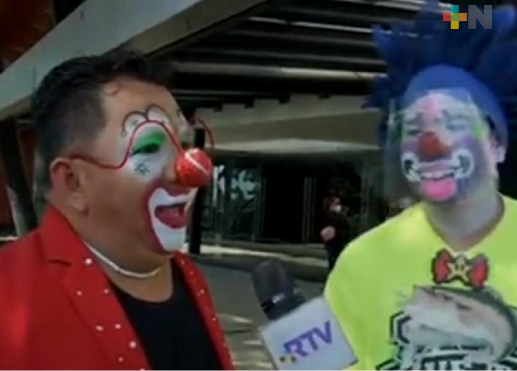 En Xalapa, prestadores de servicios del ramo del entretenimiento realizaron manifestación por falta de empleo