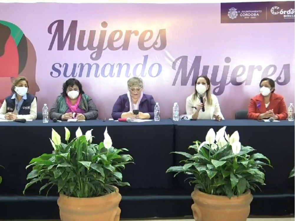 Este lunes concluyen conferencias Mujeres Sumando Mujeres, organizado por el Ayuntamiento de Córdoba