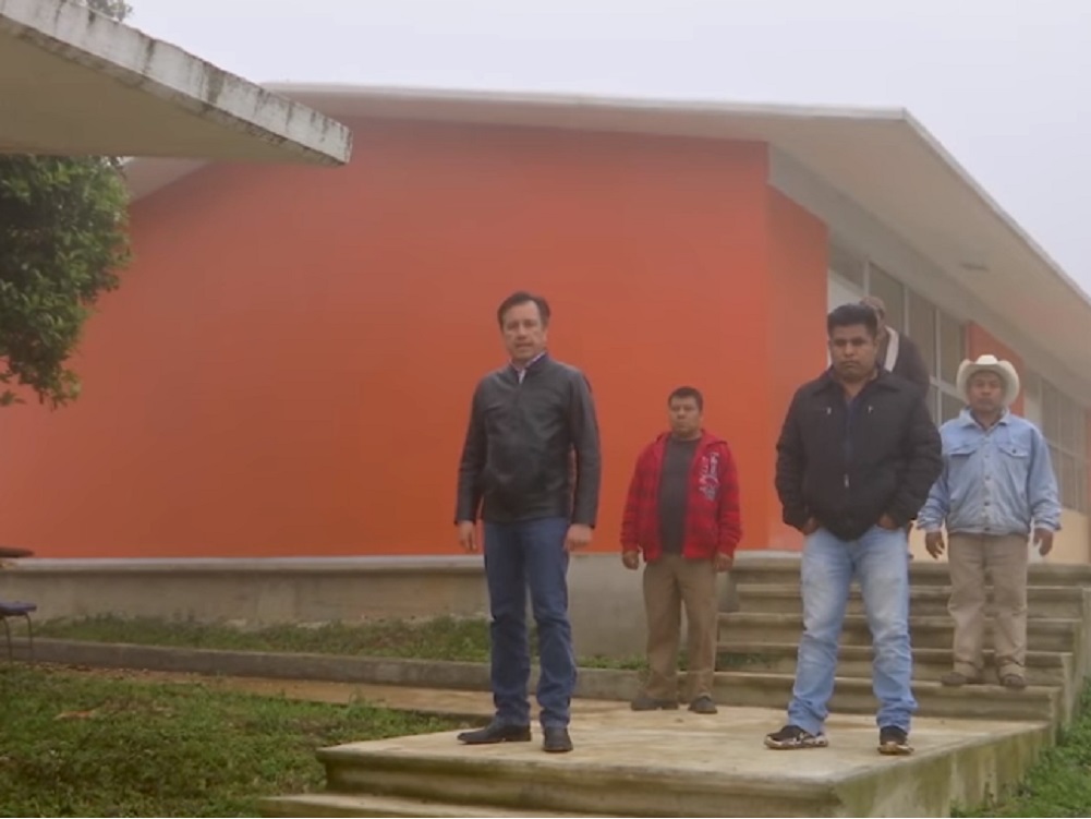 Gobernador Cuitláhuac García supervisó trabajos realizados en telebachillerato de la localidad de Tecapa