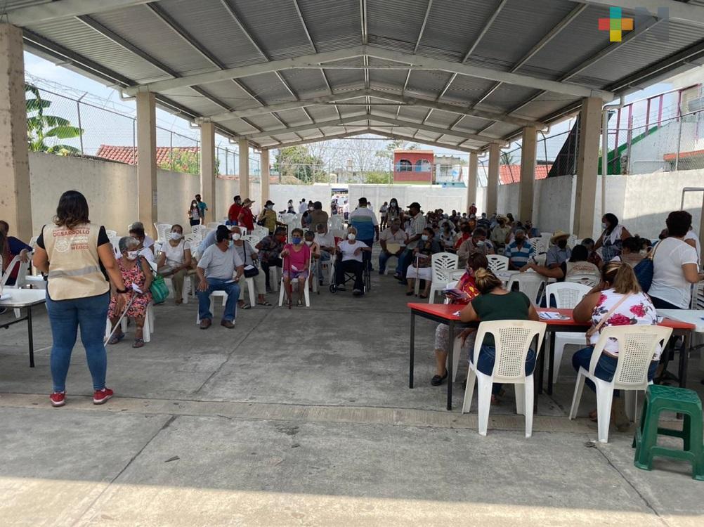 Óptimo operativo de vacunación contra COVID-19 en Cosamaloapan