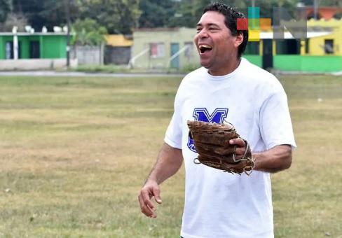Remigio Díaz fomenta el beisbol en Jamapa
