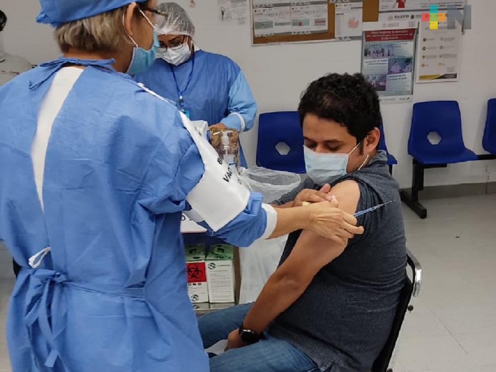 Trabajadores de Hospital de Villa Allende recibieron primera dosis de vacuna COVID-19