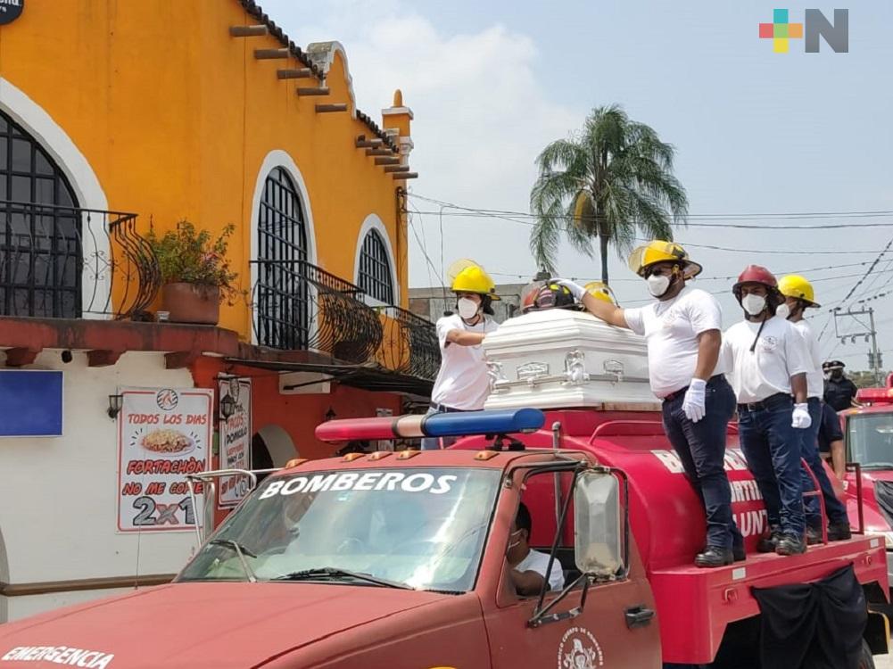 Rinden homenaje a bomberos voluntarios de Fortín que murieron en accidente