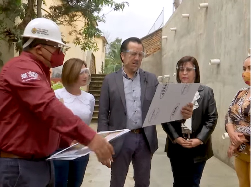 Supervisó gobernador Cuitláhuac García rehabilitación y construcción de muros de contención en Unidad Habitacional Nuevo Xalapa