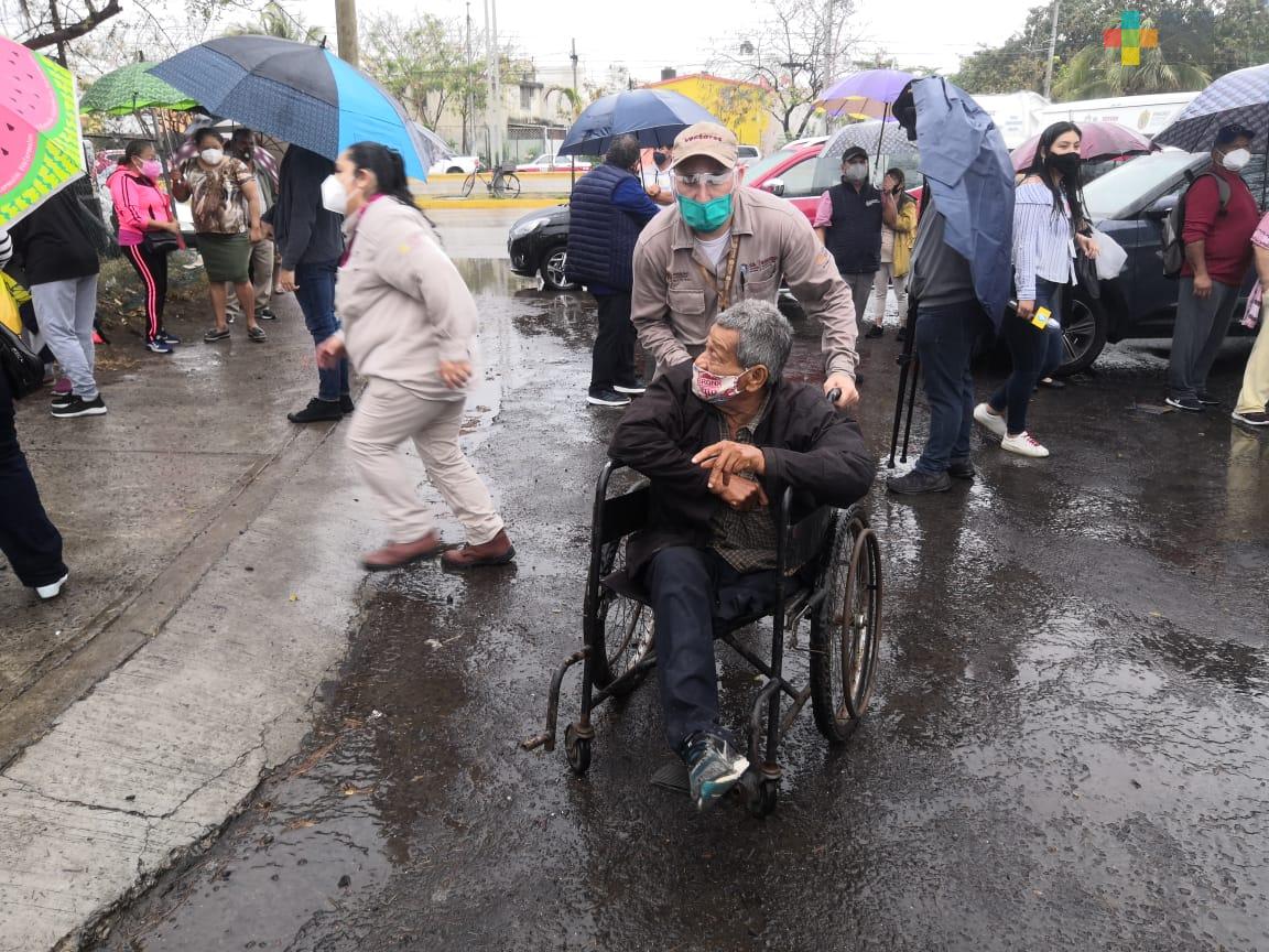 Se aplicaron primeras vacunas anticovid en ciudad de Veracruz