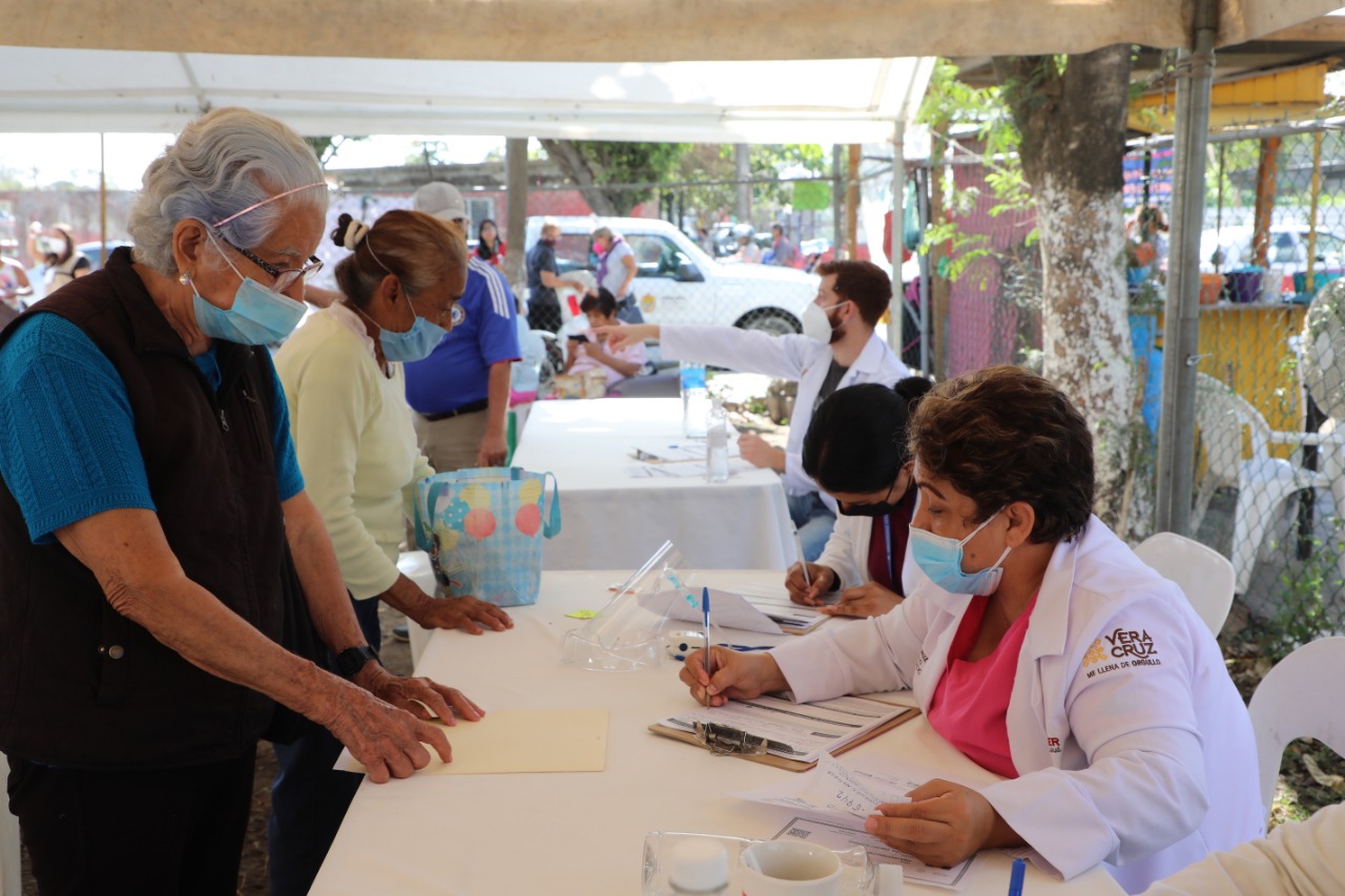Jornadas de vacunación contra la COVID-19 transcurren con éxito en el municipio de Veracruz