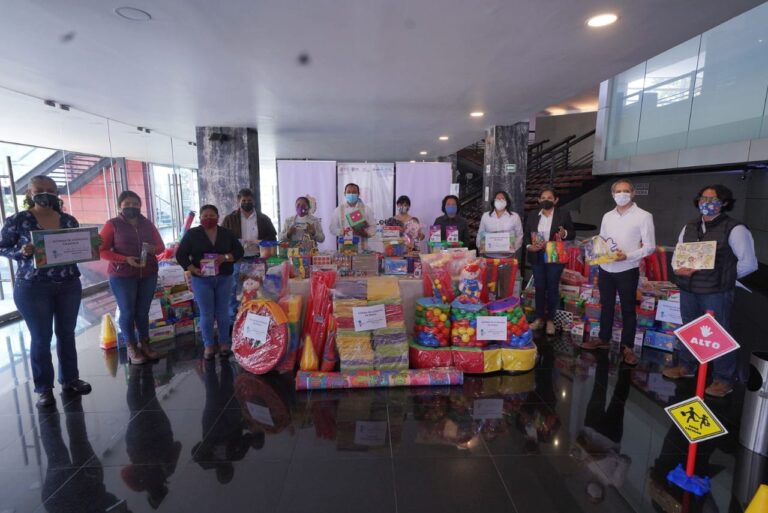 Entrega IVEC equipamiento para la creación de 4 ludotecas en bibliotecas municipales