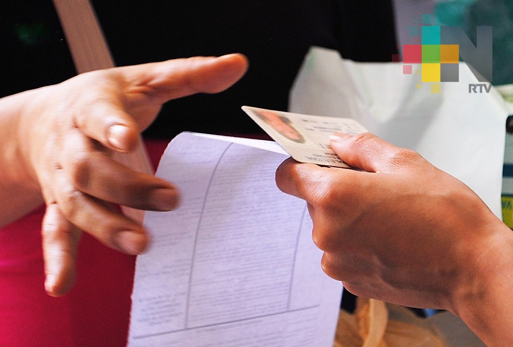 Listas para ser entregadas credenciales para votar, en el puerto de Veracruz