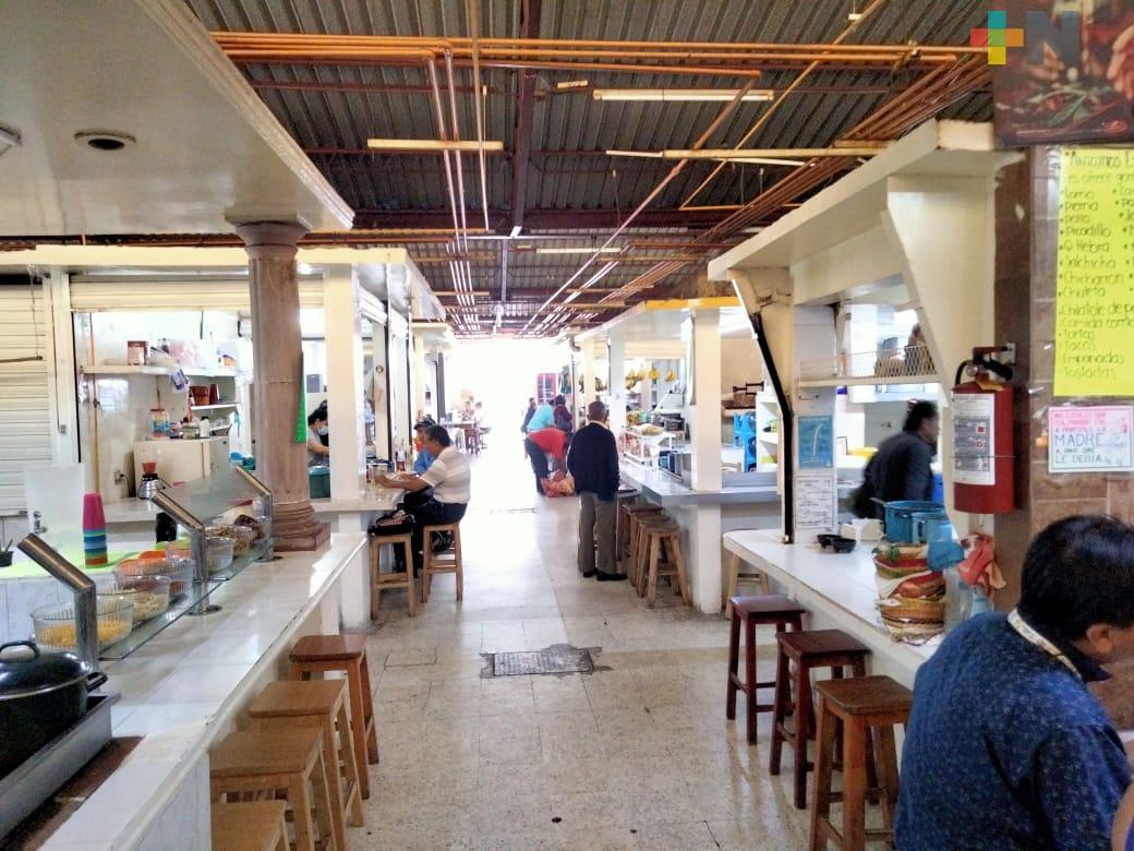 Locatarios del mercado La Rotonda piden que algunos locales permanezcan al exterior