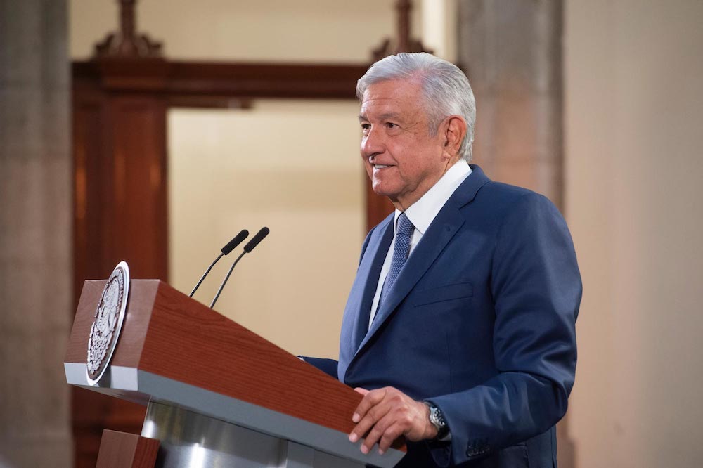 En mayo estarán vacunados adultos mayores e integrantes del sector educativo: AMLO