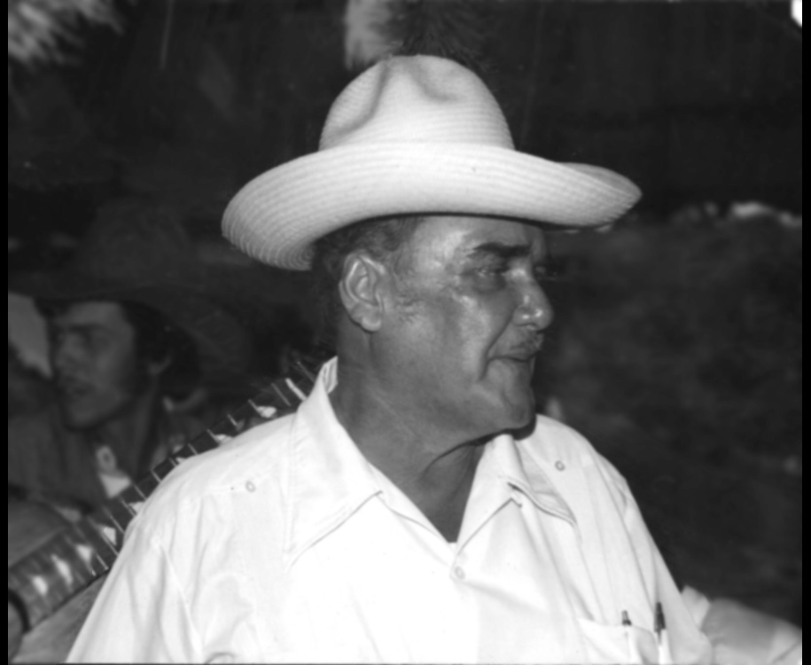 De Otatitlán, Veracruz, Rutilo Parroquín le cantó al príncipe Felipe de Edimburgo