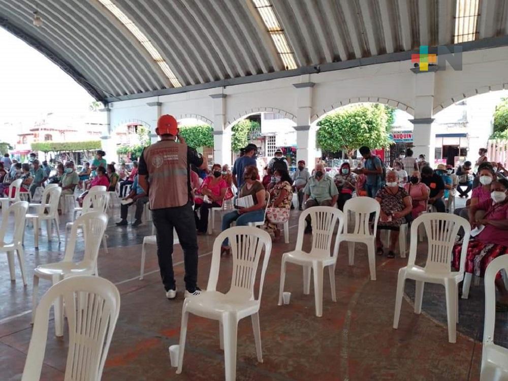 Adultos mayores del municipio de Oluta recibieron segunda dosis de vacuna anticovid