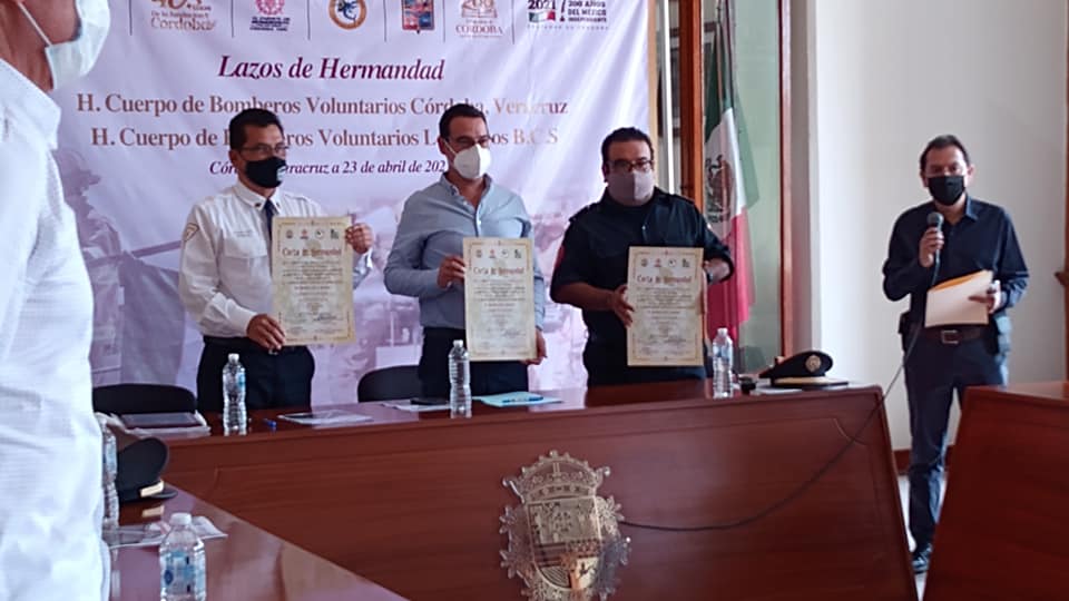 Bomberos de Córdoba, Veracruz, y de Los Cabos, Baja California Sur, firman hermanamiento
