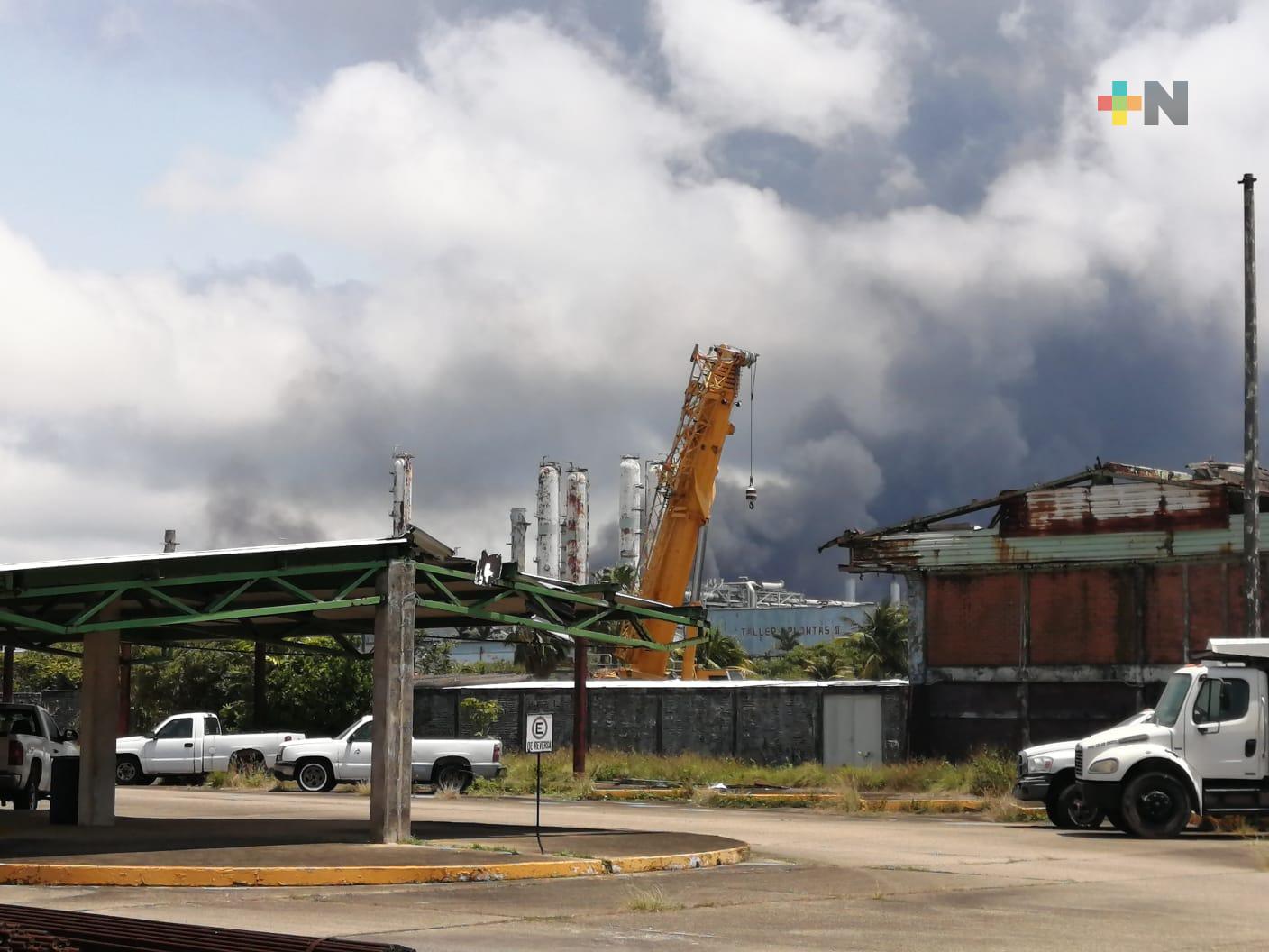 Realizan quema controlada en Complejo Petroquímico Morelos por falla en turbogenerador de energía eléctrica