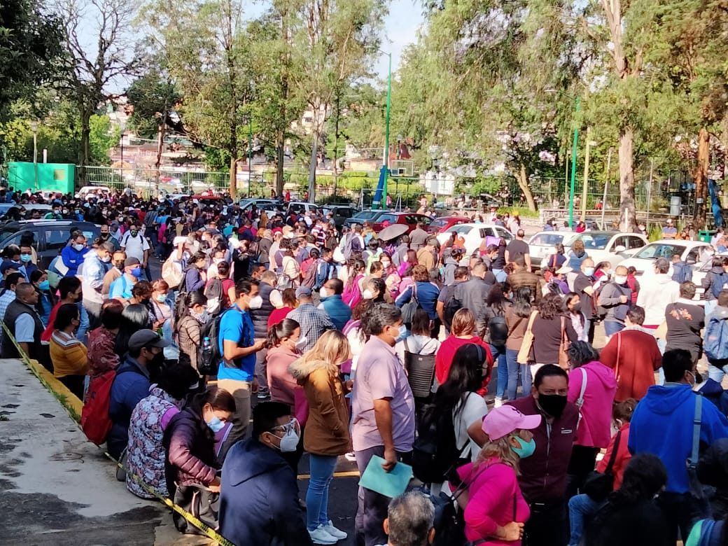 Dio inicio vacunación de docentes contra COVID-19 en Xalapa