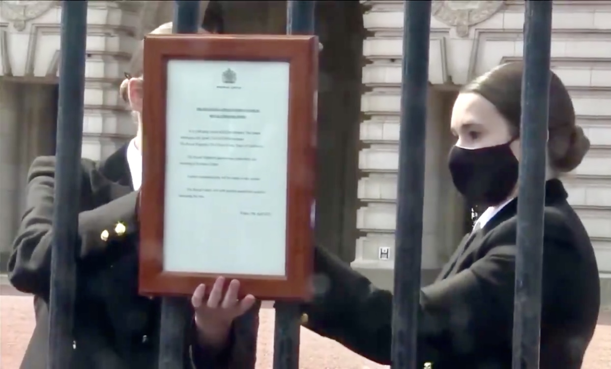 Confirmó la familia real la muerte del príncipe Felipe, esposo de la reina Isabel II