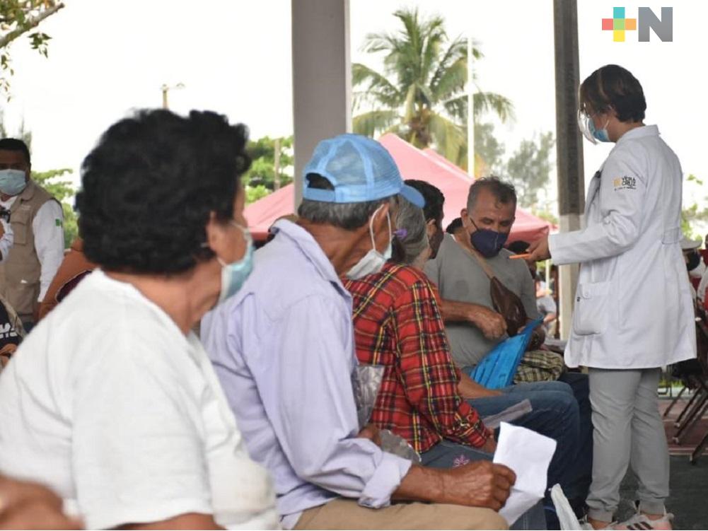 En Coatzacoalcos, más de 30 mil adultos mayores recibieron su primera dosis contra coronavirus