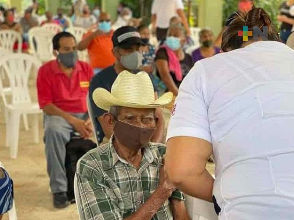 Este miércoles aplicarán segunda dosis de vacuna anticovid para adultos mayores en municipios del sur de Veracruz