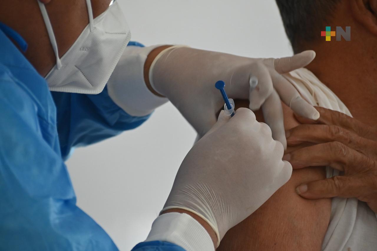 En Veracruz, solo el 5% de trabajadores de la Salud faltan por recibir vacuna anticovid: Jesús Galicia