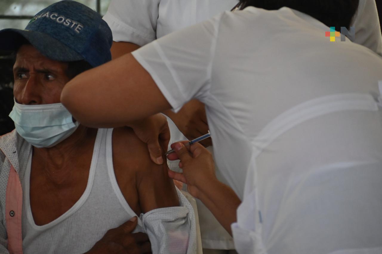 Llega vacuna CanSino a Chicontepec