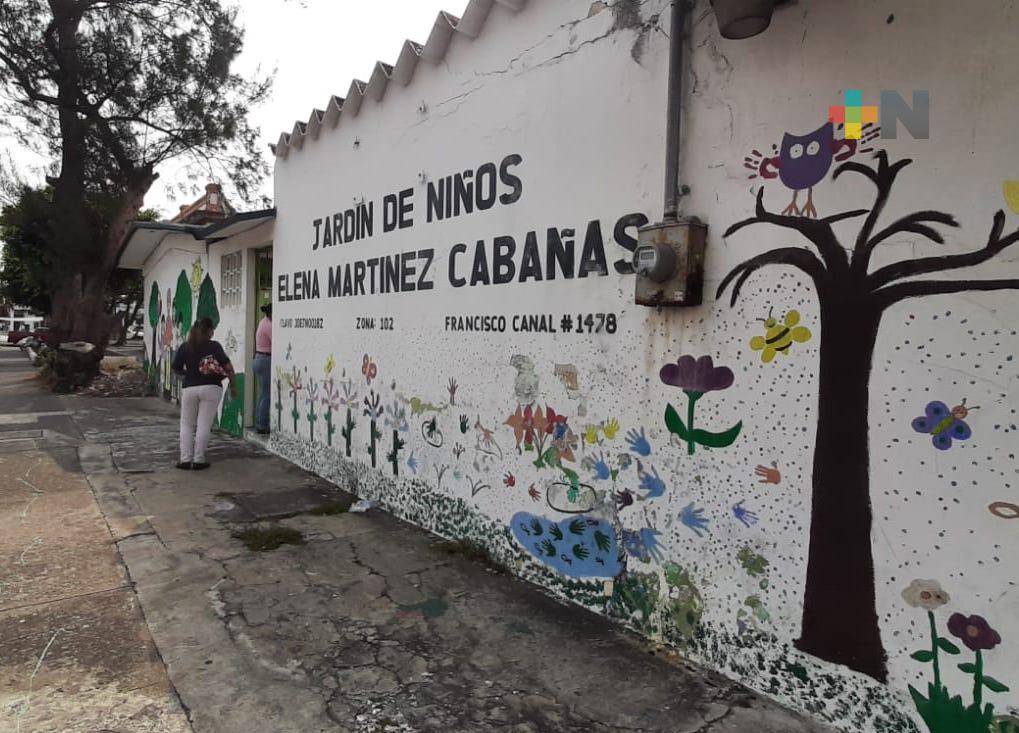 Jardín de niños de Veracruz está sin agua, luz y desmantelado; no tienen condiciones para regresar a clases