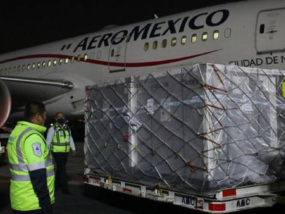 Llega primer embarque de vacunas envasadas contra COVID-19 del mecanismo COVAX