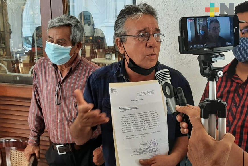 Por lanzar tomates podridos a oficinas del Grupo MAS, Fiscalía de Veracruz cita a presidente de organización