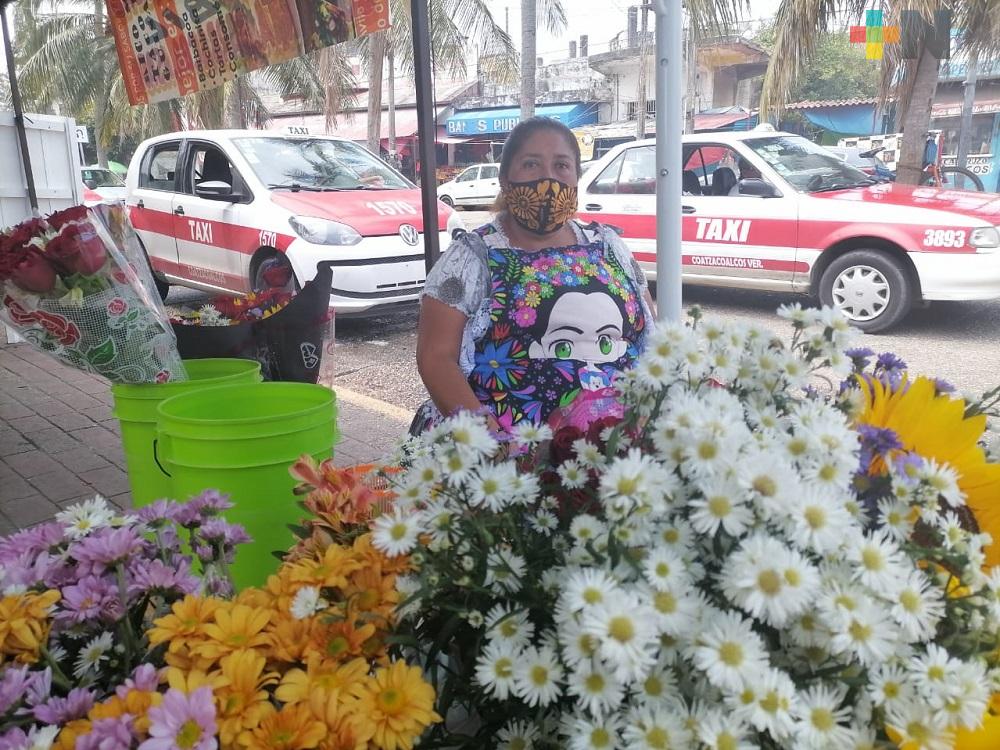 Pandemia continúa afectado a comerciantes de flores