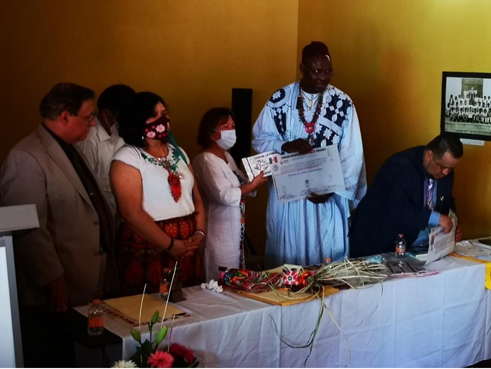 Príncipe de Camerún reconoce lucha por defensa de los Derechos Humanos en México