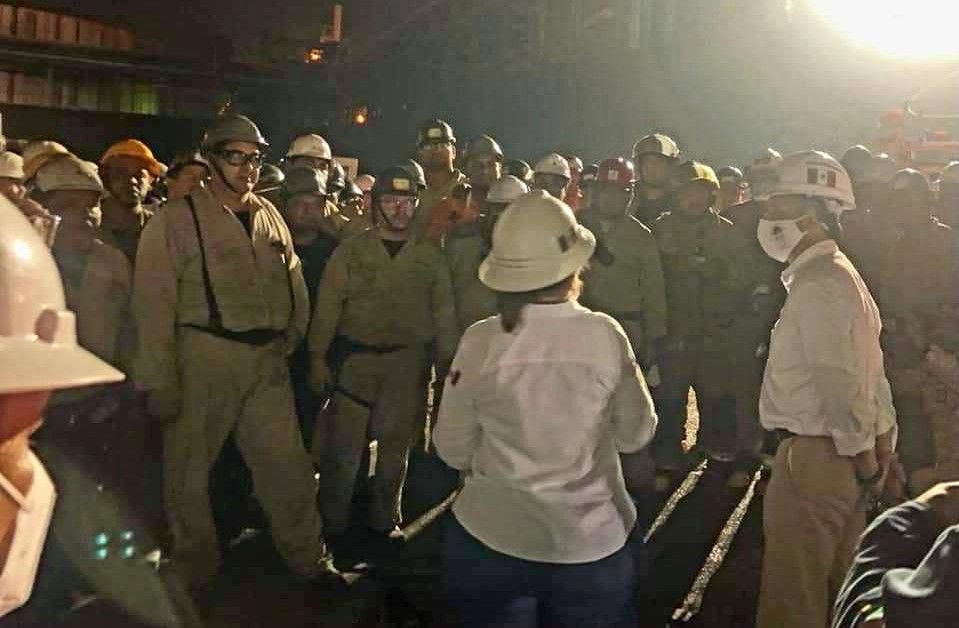 Reconocen Rocío Nahle y Cuitláhuac García, acción de trabajadores de Pemex por controlar incendio en Minatitlán