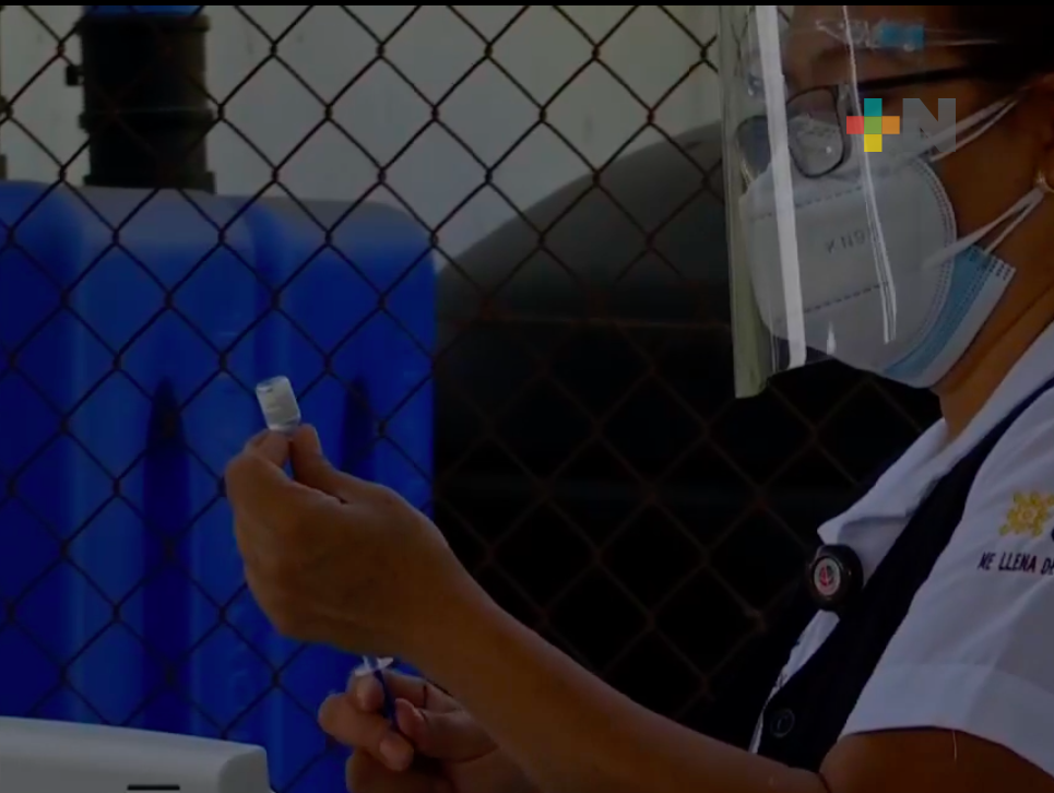 Anuncia Gobernador vacunación para sector de 18 a 29 años en Acayucan, Cosamaloapan, Pánuco y Papantla