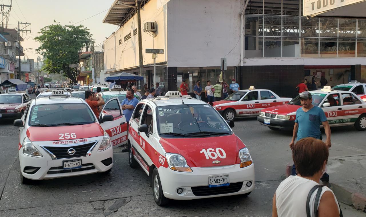Calles de Martínez de la Torre secuestradas por taxistas