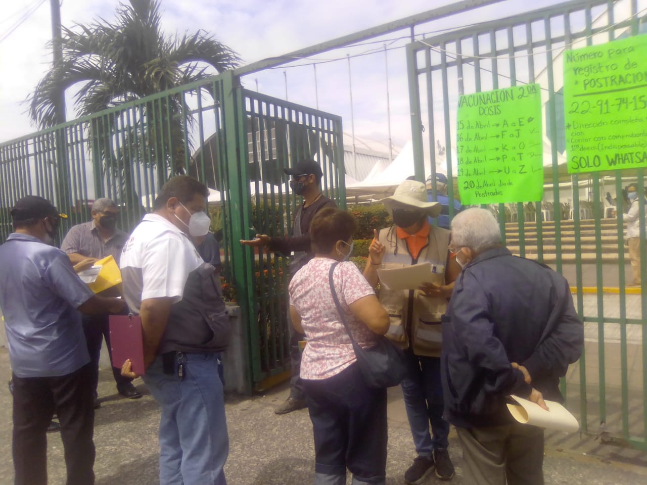 Afluencia de adultos mayores para vacuna anticovid fue rápida en el puerto de Veracruz