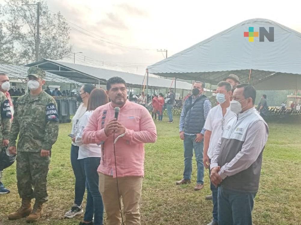 Zenyazen Escobar agradece a Secretaría de Marina apoyo en proceso de vacunación en Tuxpan