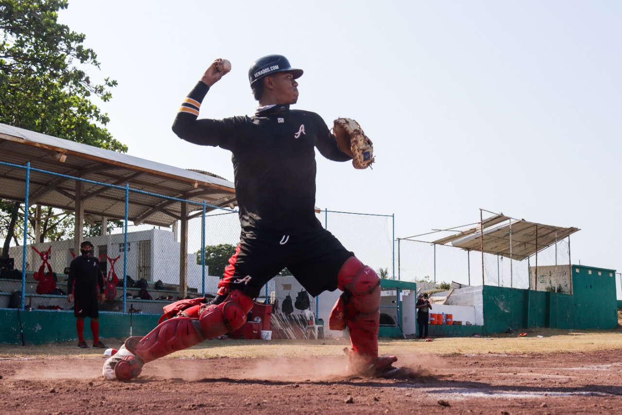 ¿Quién será el catcher titular de El Águila?