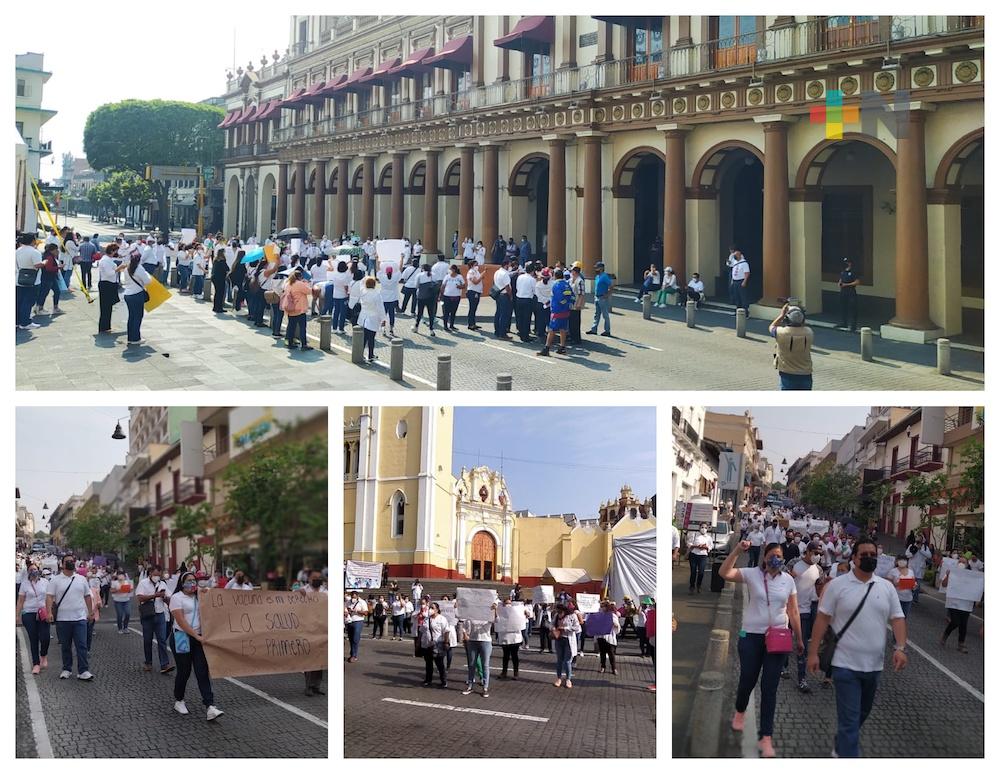 Personal de Salud marcha y se manifiesta, piden ser vacunados contra COVID-19