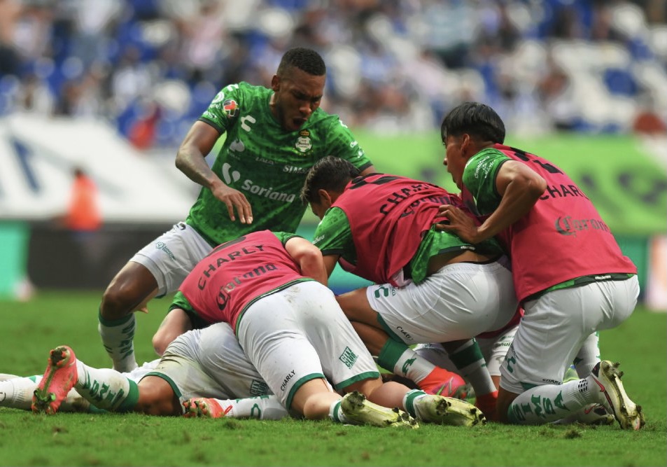 Rayados y Javier Aguirre eliminados; Santos a semifinales