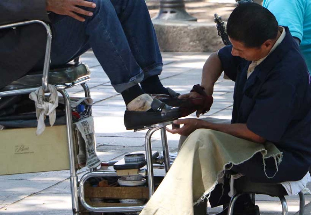 Boleros vuelven a instalarse en parque central de Coatepec