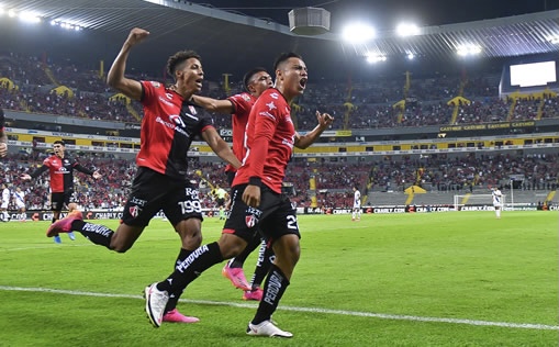 Atlas sacó ventaja como local y derrotó al Puebla 1-0