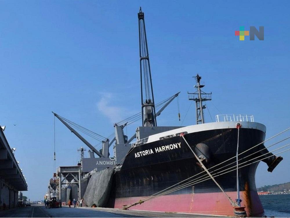 En 48 horas, Coatzacoalcos importó más de 40 mil toneladas de maíz a granel