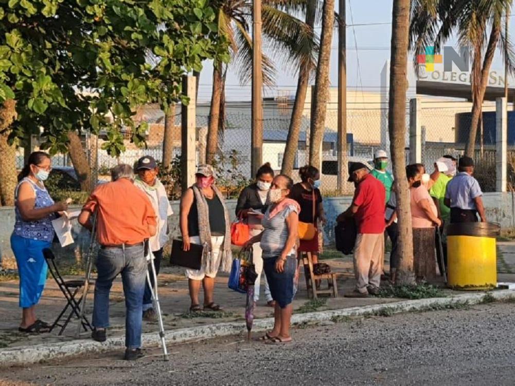 En Coatzacoalcos, inició aplicación de segunda dosis para adultos mayores