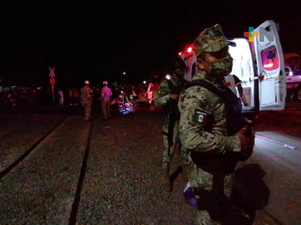 En Coatzacoalcos mujer hondureña cayó del tren en movimiento; su estado de salud es grave