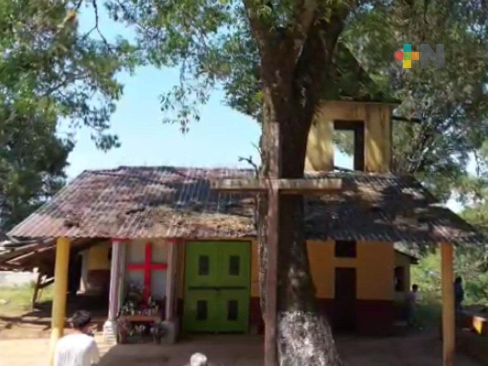 En Huayacocotla, celebran de manera sencilla el Día de la Cruz