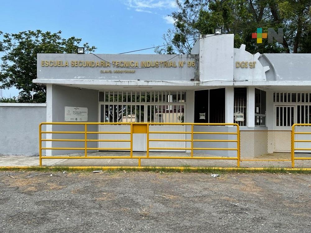 Escuelas de Coatzacoalcos, se preparan para el regreso a clases presenciales