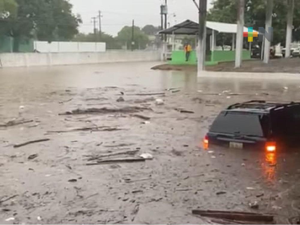 Intensas lluvias provocaron severas inundaciones en Martínez de la Torre